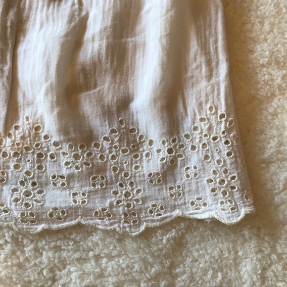 Old Navy Cream Boho Embroidered Mini Skirt Size Small - Picture 4 of 8